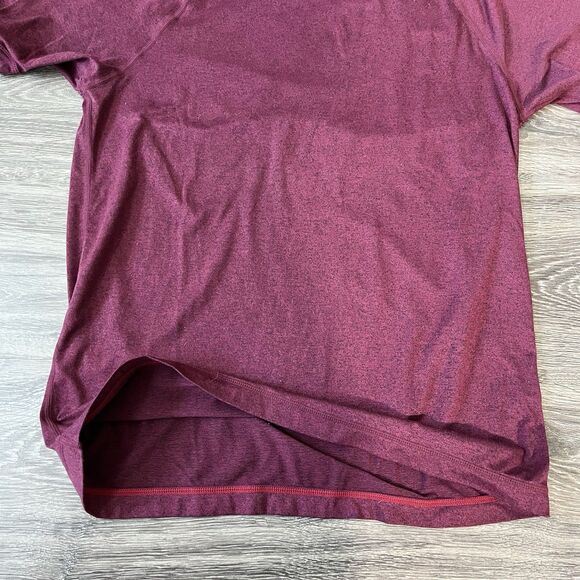 Rhone Reign Red Short Sleeve Performance Tee Men's Small Gym Workout Running - Picture 4 of 9